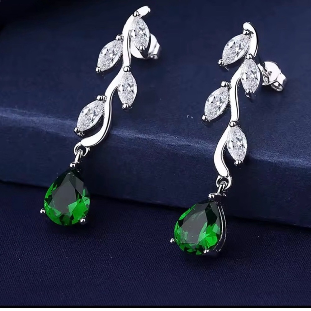 Emerald Green S925 Silver Leaf Drop Earrings